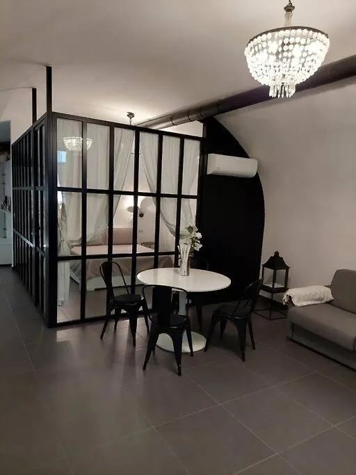House Suite Vetriera Napoli Italy