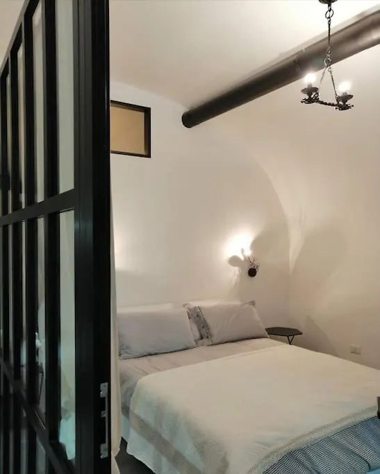 House Suite Vetriera Napoli 0*, Naples