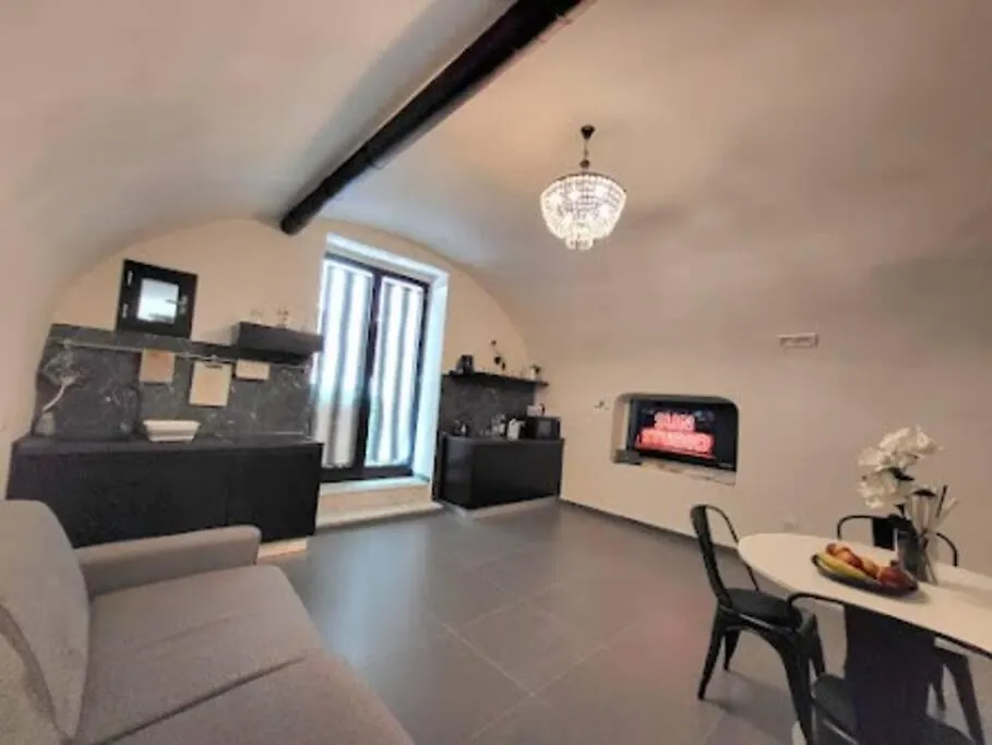 Apartment House Suite Vetriera Napoli Italy